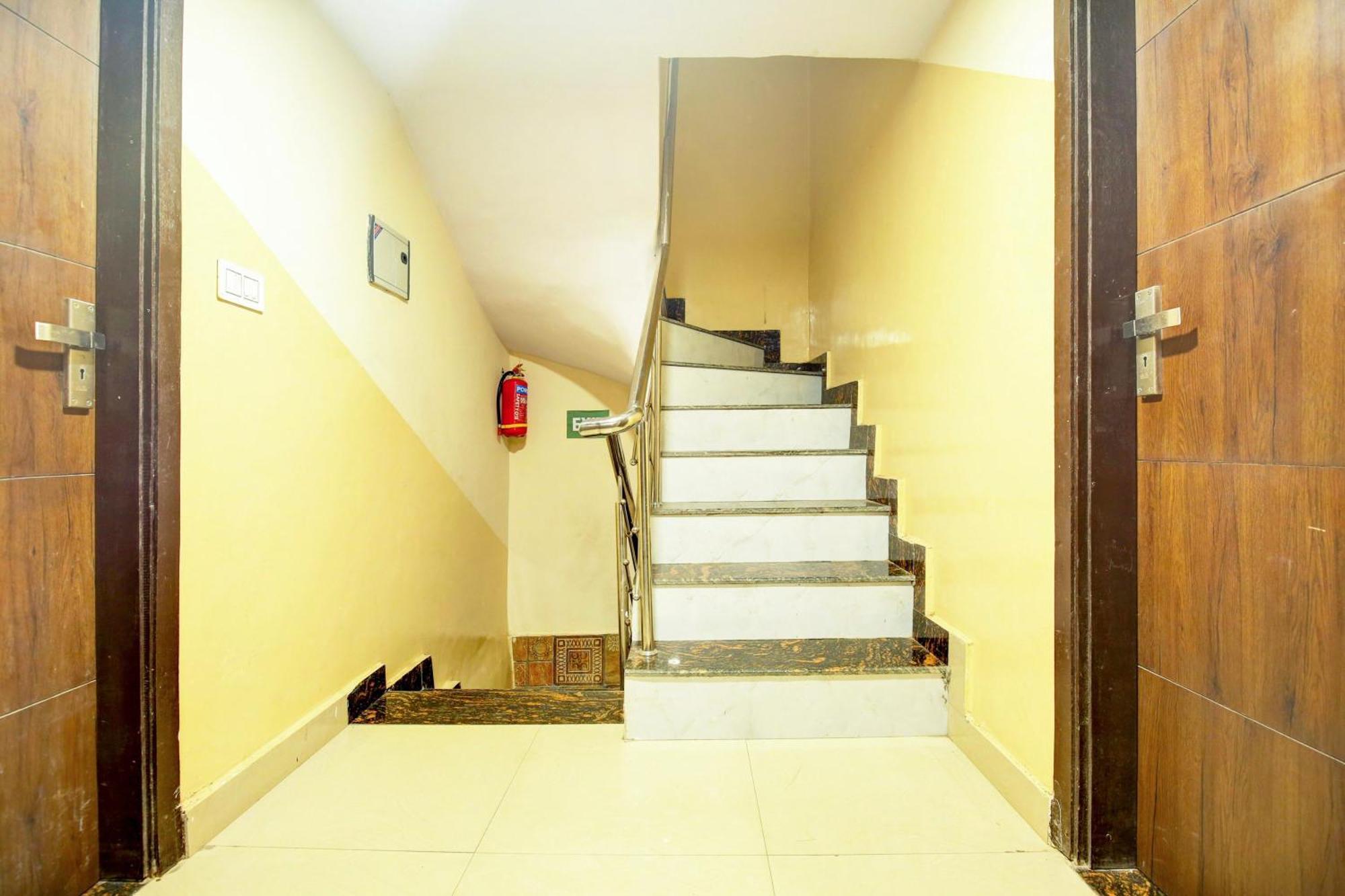 Hotel O Pink Residency Amritsar Exteriör bild